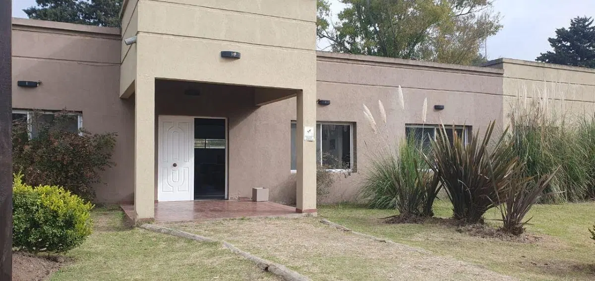 Lote de 10x40 - Barrio Domselar chico 5