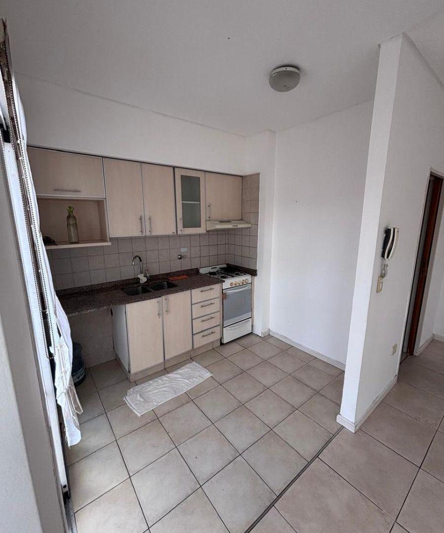 Foto de Departamento de 30 m² - alquiler en Adrogué, imagen 4