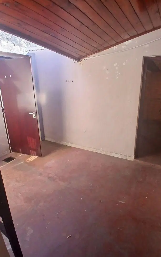 VENTA CASA A CUADRAS DE AV. JM DE ROSAS 5