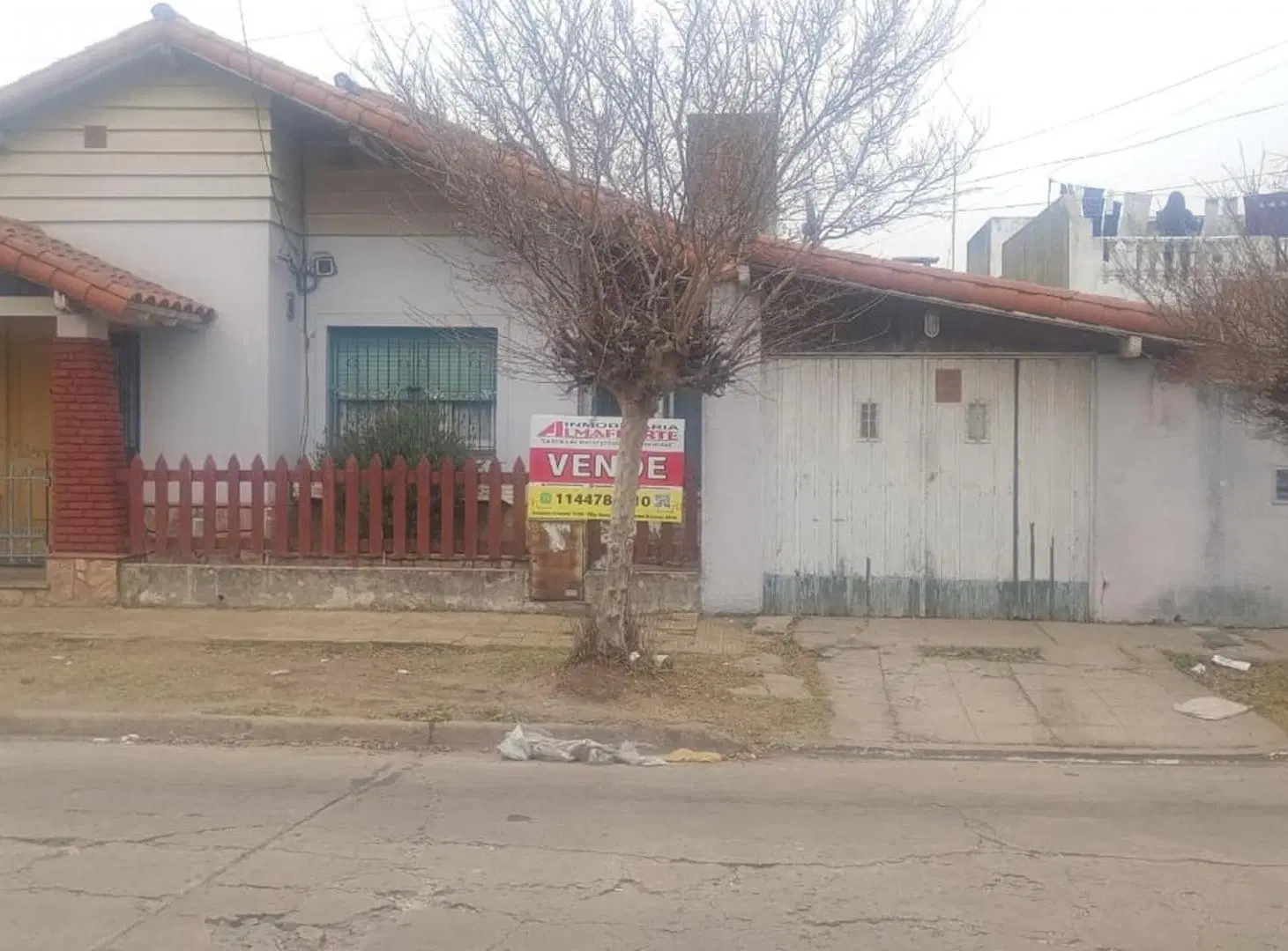 VENTA CASA 3 AMB. EN ESQUINA 2