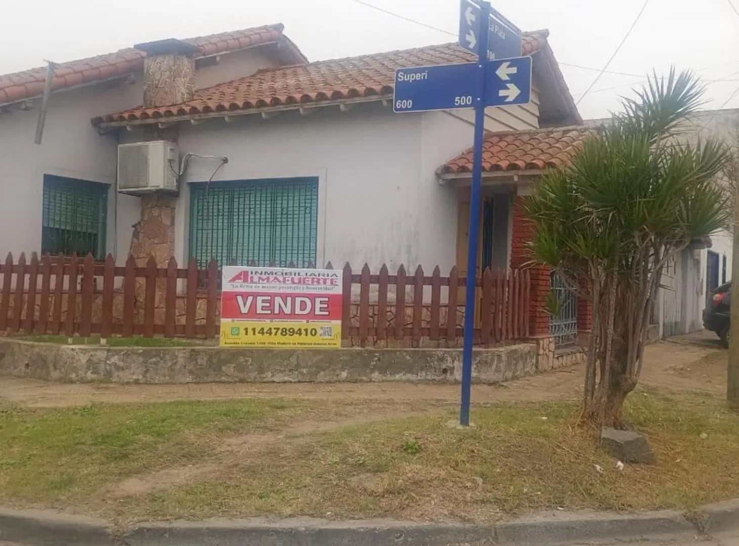 VENTA CASA 3 AMB. EN ESQUINA 3