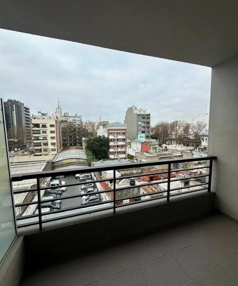 ALQUILER MONOAMBIENTE EN 5TO PISO 2