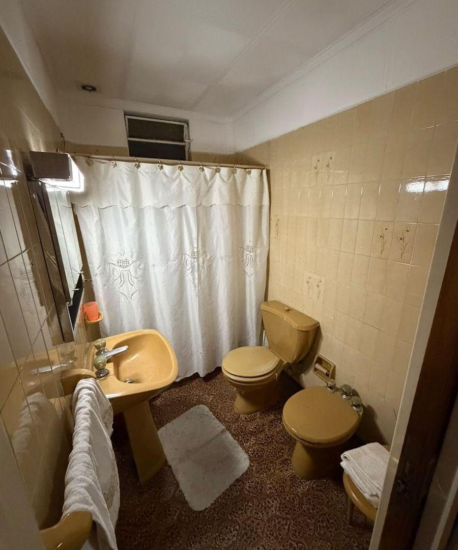 Foto de ¡ESQUINA ÚNICA EN MADERO 224m2 - 2 CASAS EN 1 LOTE - 6 Ambientes, imagen 1