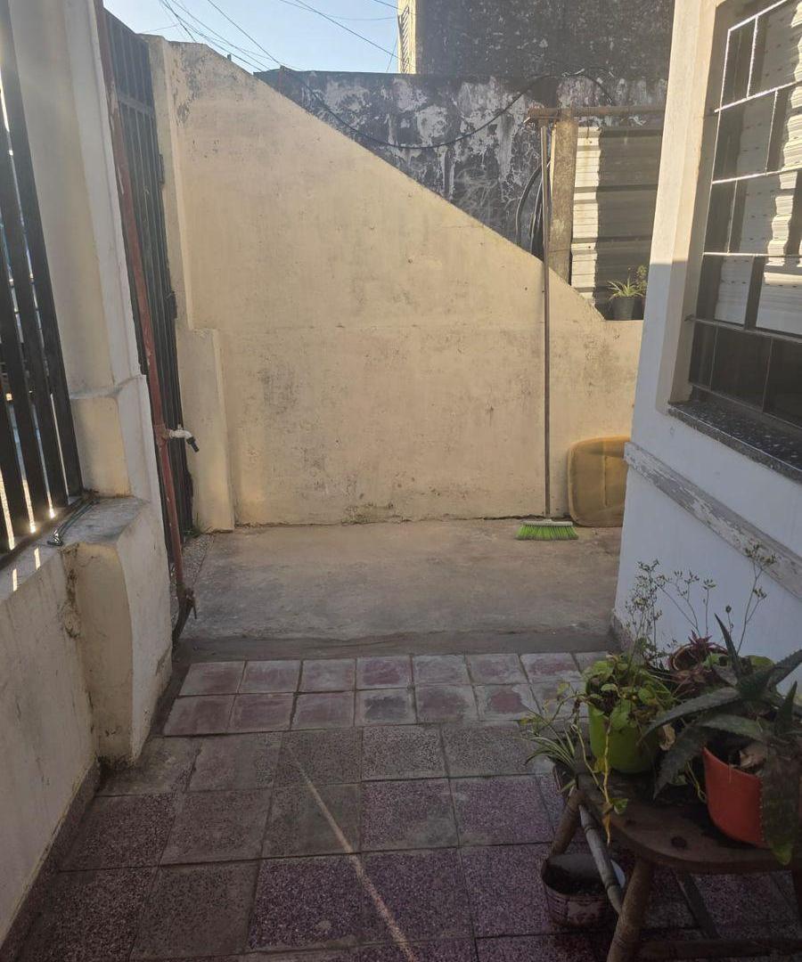 Foto de VENTA Casa de 3 ambientes al frente con vivienda de 3 ambientes al fondo, imagen 4