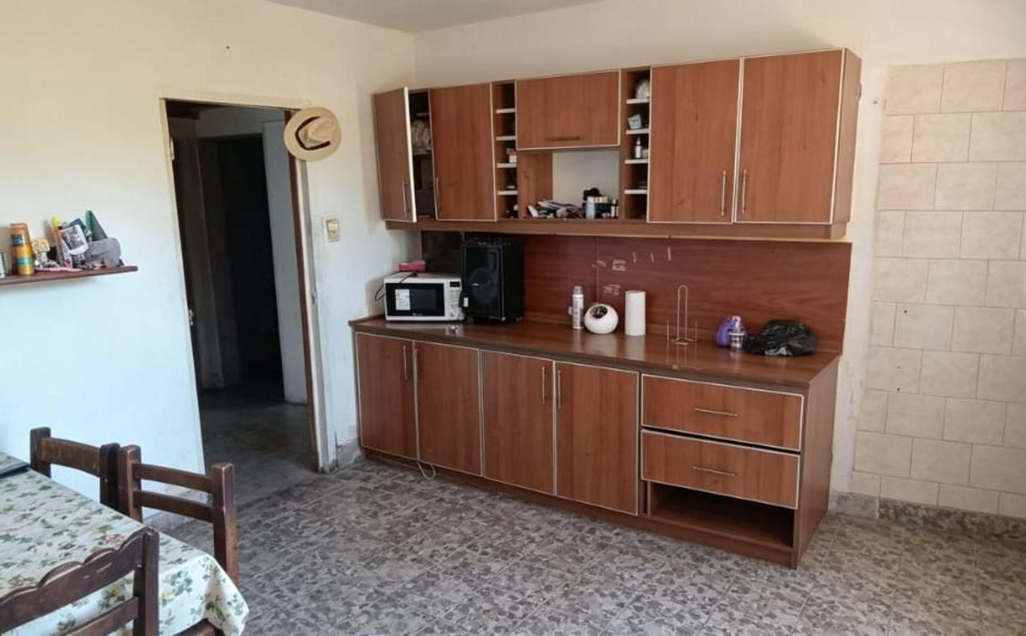 Foto de PH DE 4 AMBIENTES EN TAPIALES A REFACCIONAR, imagen 5