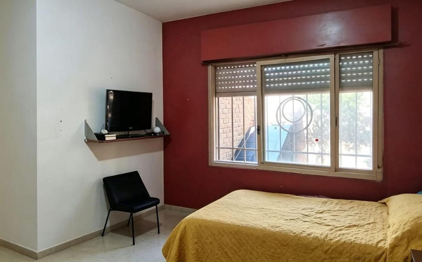 Foto de PH DE 4 AMBIENTES EN TAPIALES A REFACCIONAR, imagen 4