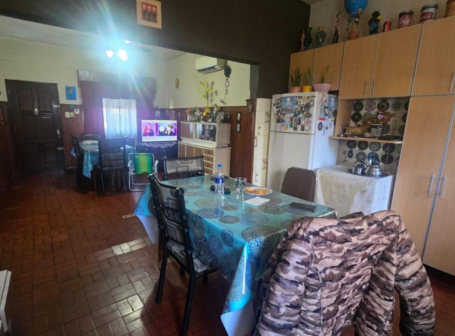 Foto de CASA DE 3 AMBIENTES CON AMPLIO PARQUE Y ENTRADA PARA VARIOS AUTOS, imagen 5
