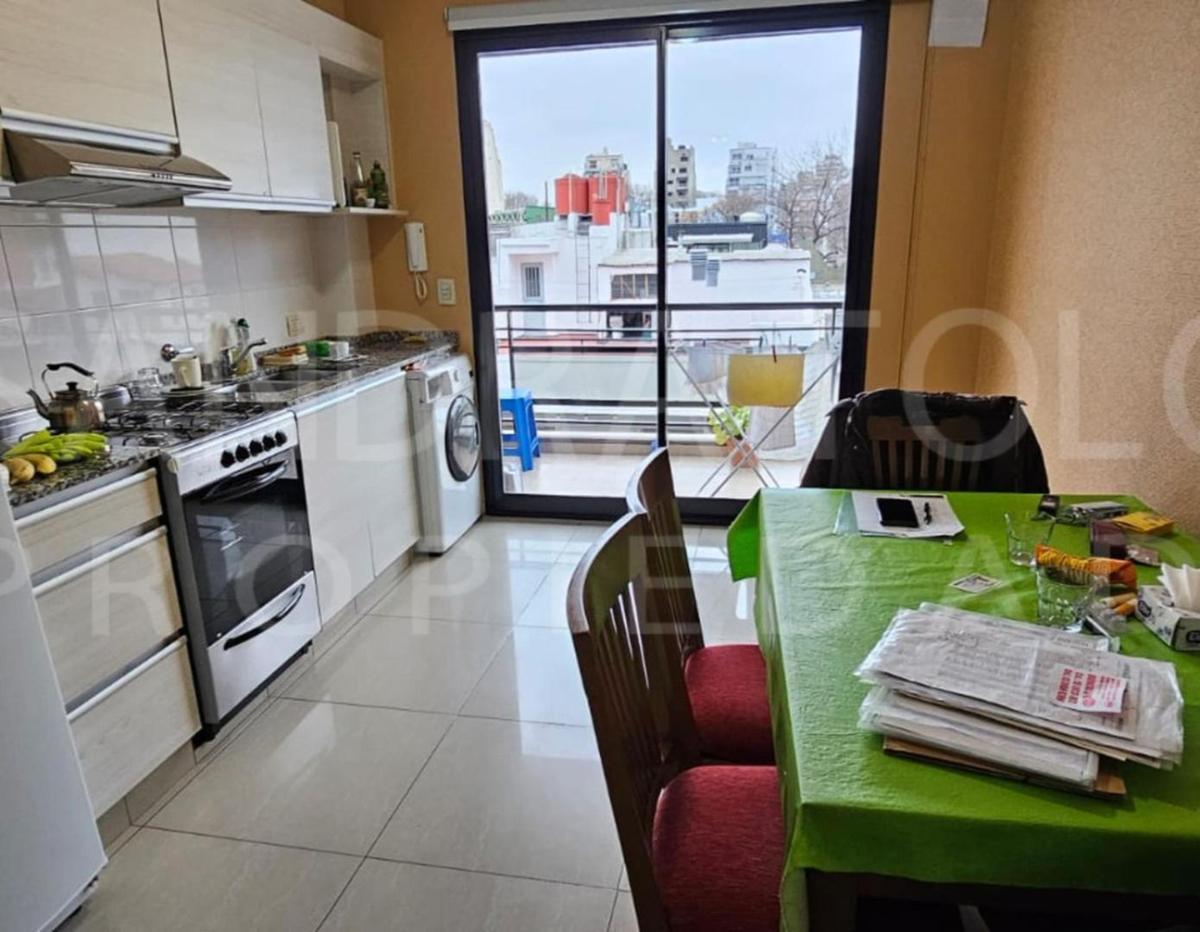 Venta Departamento Flores 3 Ambientes Al Frente con Cochera 2