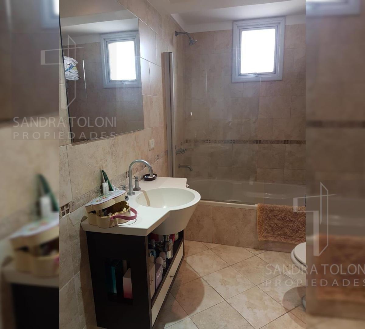 Venta Departamento Lanus Penthouse 4 Amb Cocheras Permuta 4