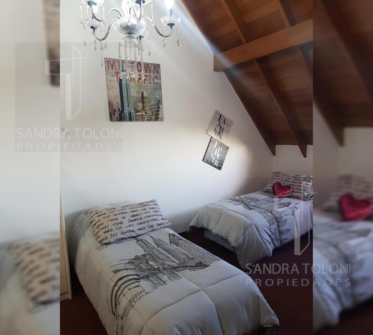 Venta Departamento Lanus Penthouse 4 Amb Cocheras Permuta 3