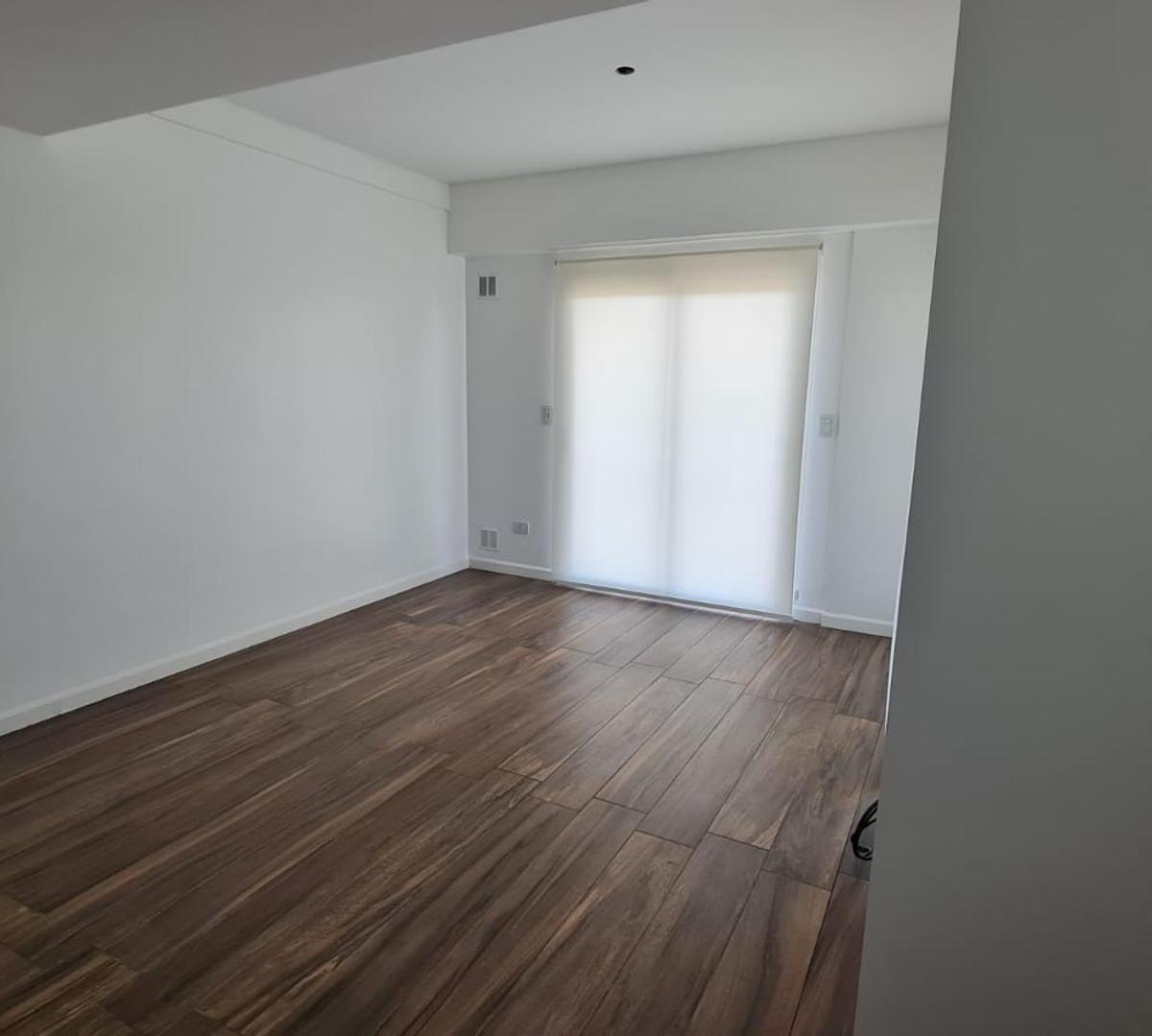 Venta Departamento 2 Amb. con Balcón y Parrilla en Quilmes 1