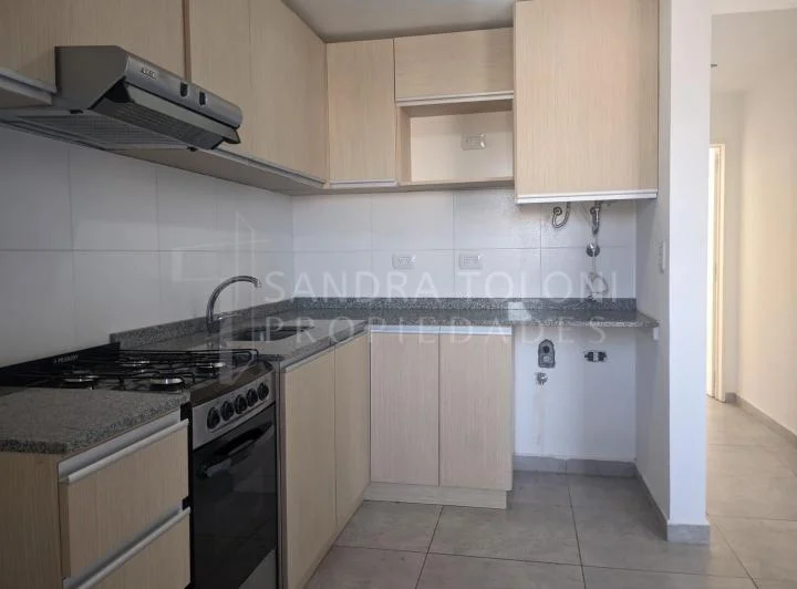 ALQUILER DEPARTAMENTO BANFIELD DOS AMBIENTES BALCON FRENTE 3