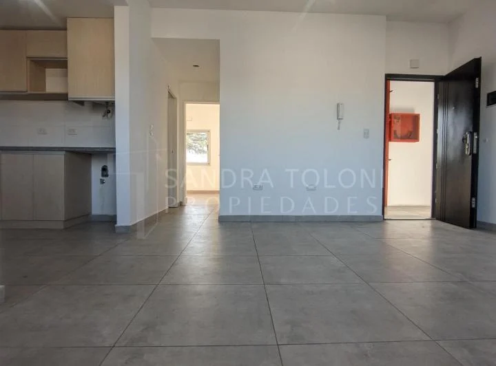 ALQUILER DEPARTAMENTO BANFIELD DOS AMBIENTES BALCON FRENTE 4