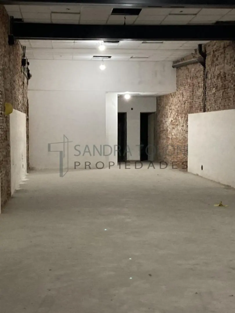 VENTA DE EDIFICIO LOCAL + HOSTEL  A RECICLAR MICROCENTRO 4