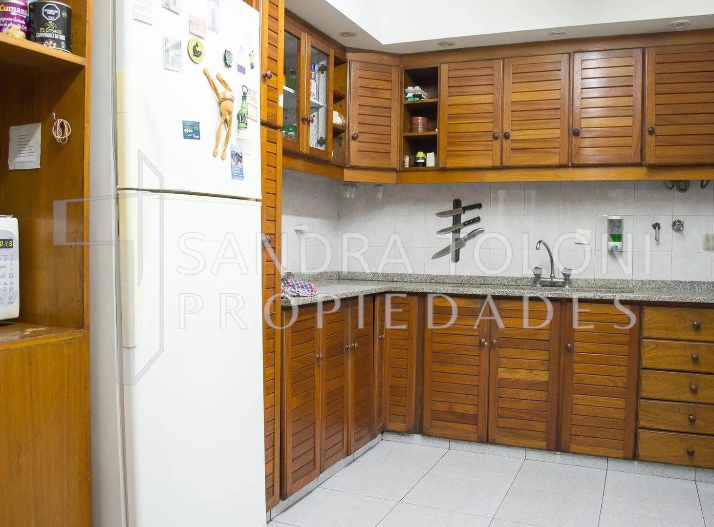 VENTA CASA en BLOCK, con DEPARTAMENTO, JARDÍN, en AVELLANEDA 5
