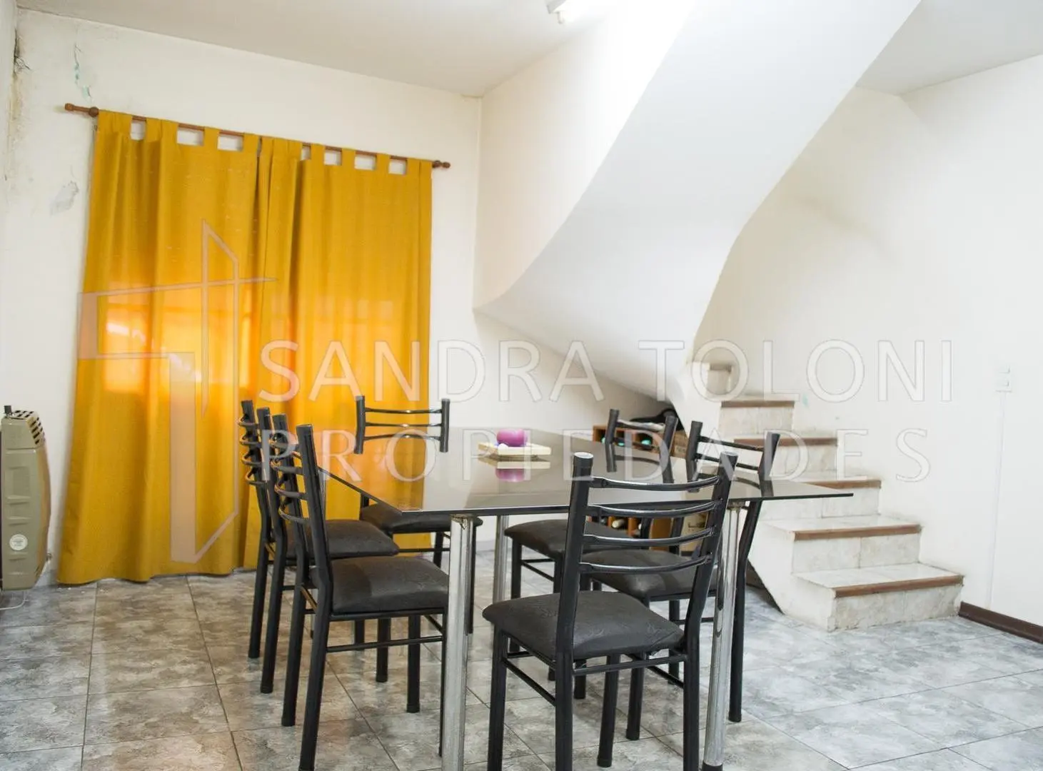 VENTA CASA en BLOCK, con DEPARTAMENTO, JARDÍN, en AVELLANEDA 3