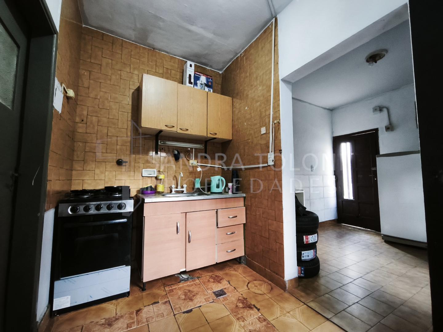 Foto de VENTA PH LANUS GERLI DOS AMBIENTES CON PATIO SIN EXPENSAS, imagen 1