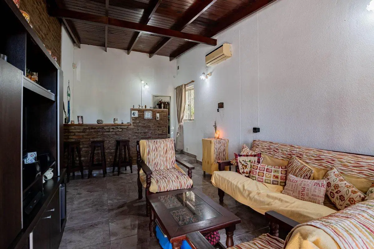 CASA EN VENTA 3 DORMITORIOS OLMOS 3