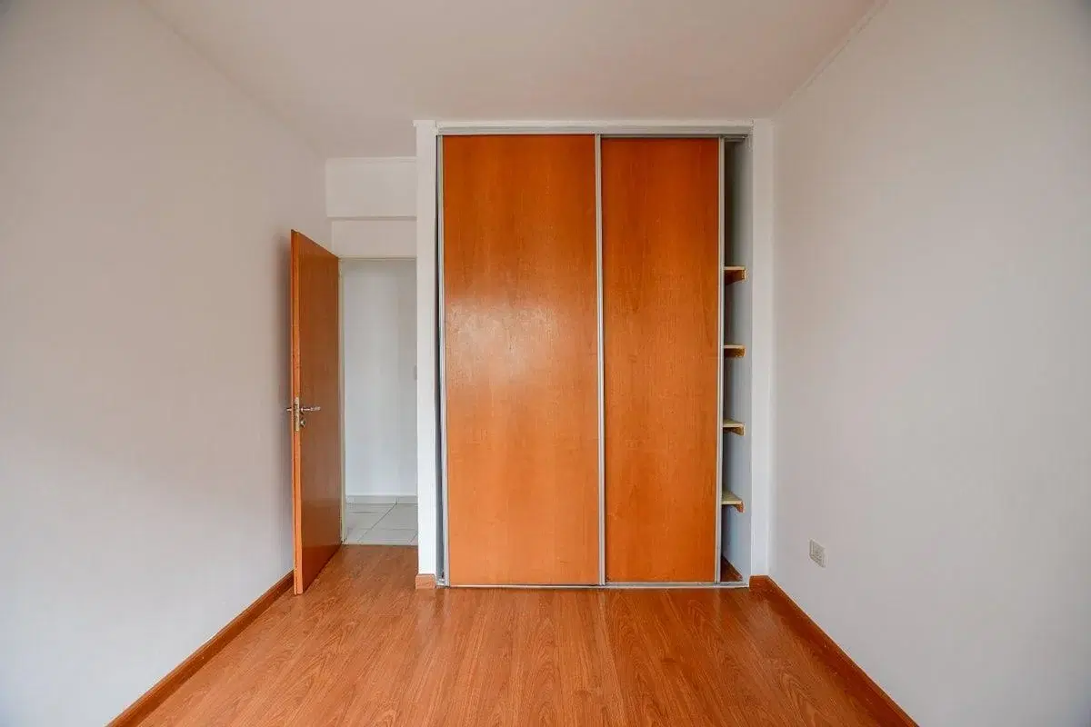 DEPARTAMENTO VENTA LA PLATA 2 DORMITORIOS COCHERA 5