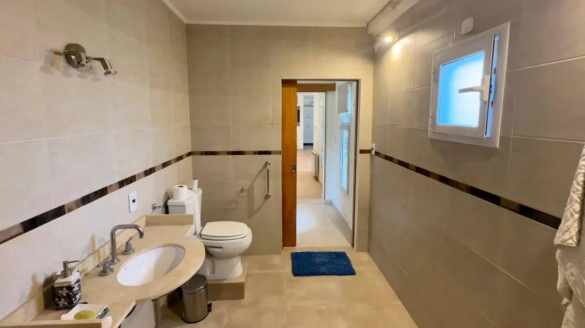 CASA EN VENTA VILLA ELISA 4 DORMITORIOS 5