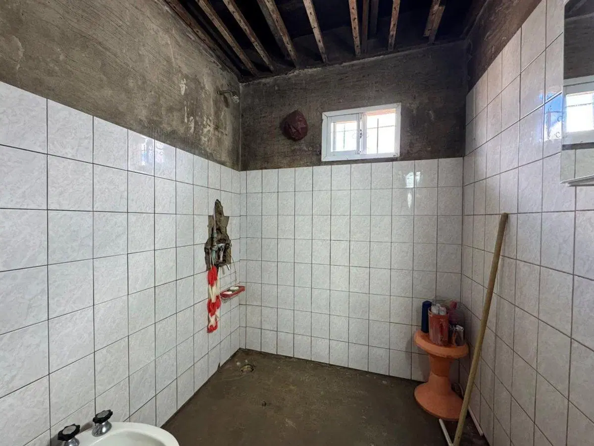 CASA EN VENTA EN BARRIO AEROPUERTO LA PLATA 3