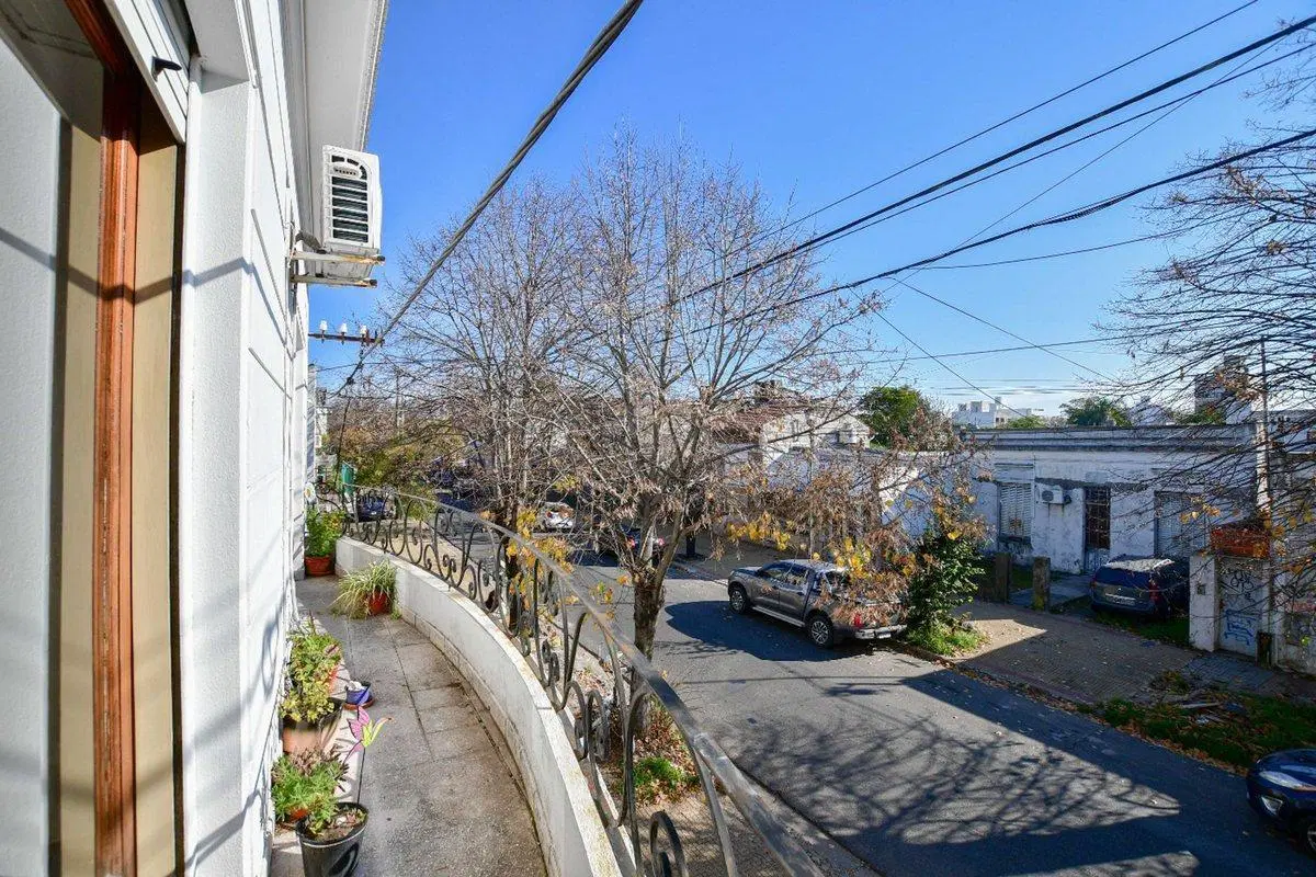 CASA EN VENTA LA PLATA TIPO PH CON TERRAZA 3