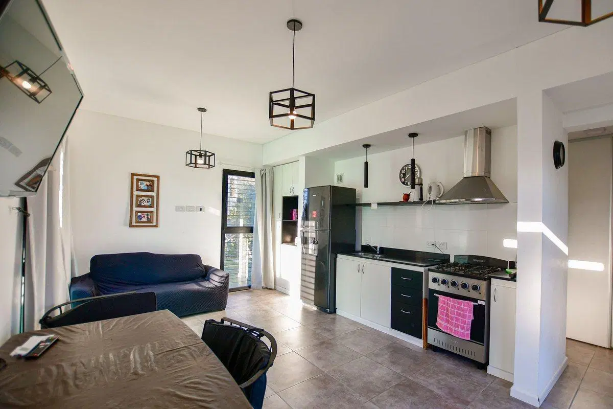 CASA EN VENTA SICARDI CON PILETA 2