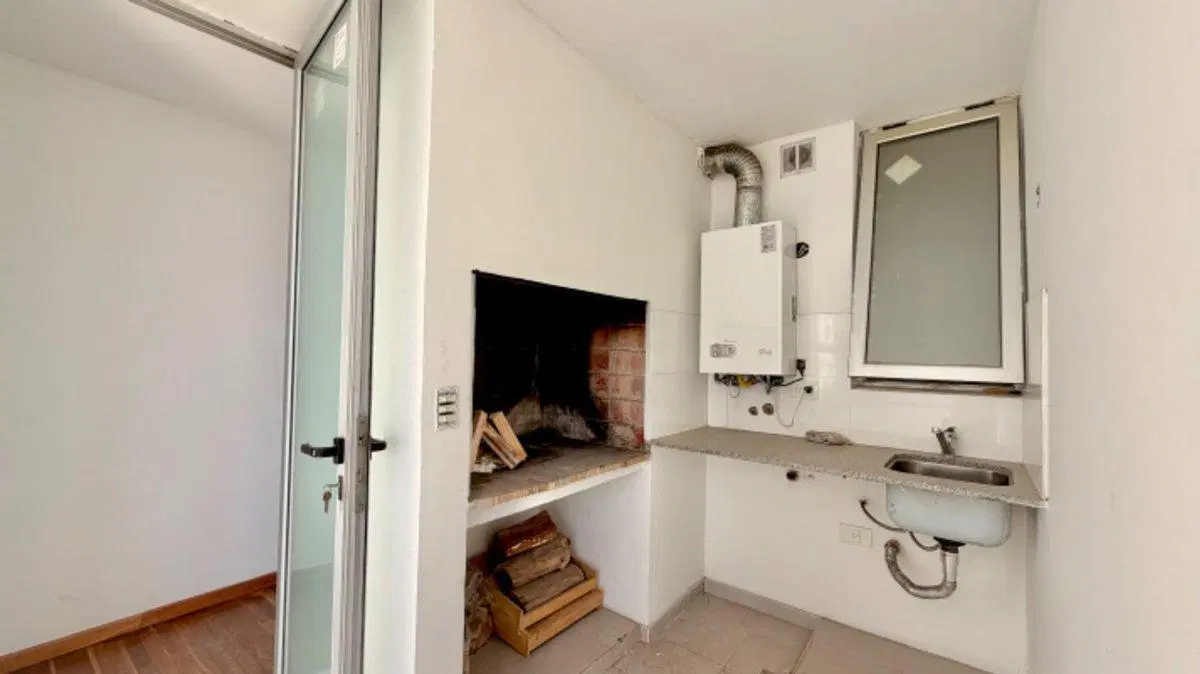DEPARTAMENTO TIPO PISO EN VENTA LA PLATA 5