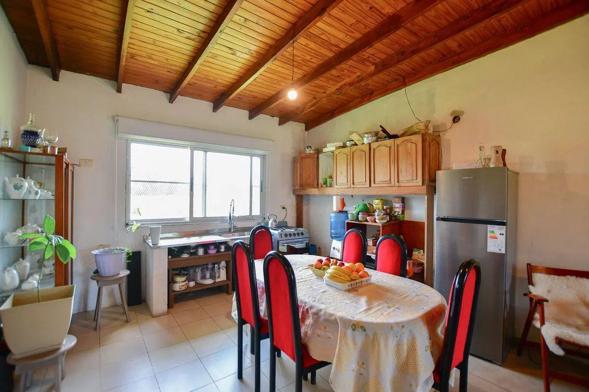 CASA EN VENTA ABASTO 3 DORMITORIOS 3
