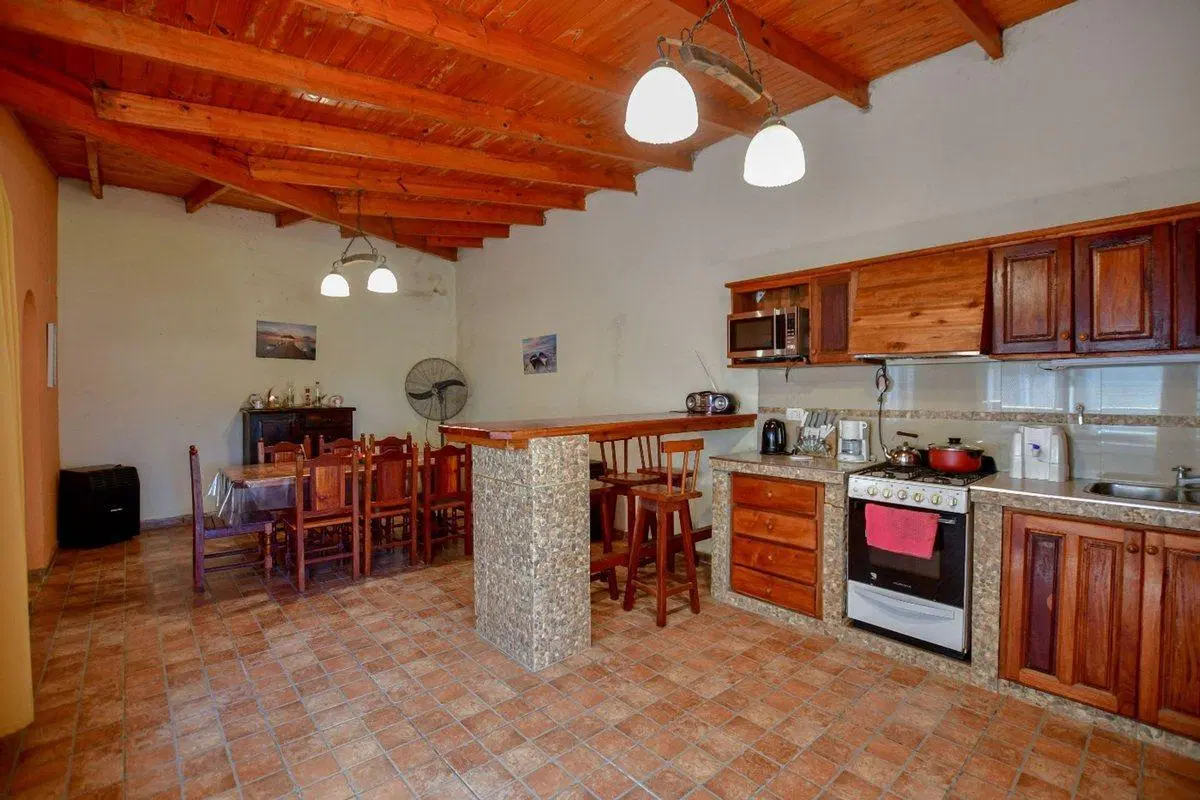 CASA EN VENTA LA PLATA 2 DORMITORIOS 4