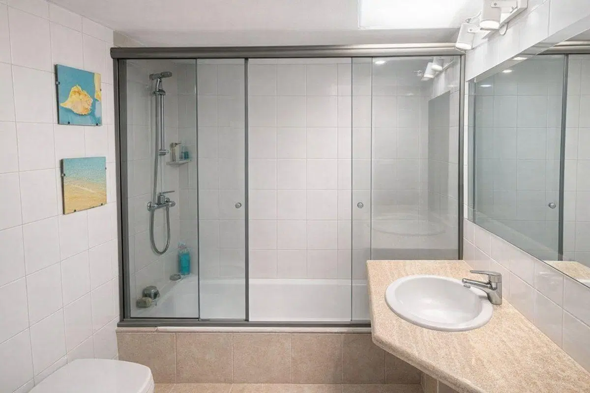CASA EN VENTA CITY BELL CON PILETA 4