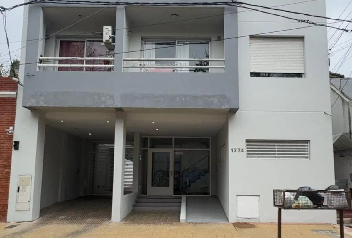 OFICINA CONSULTORIO EN VENTA LA PLATA 3