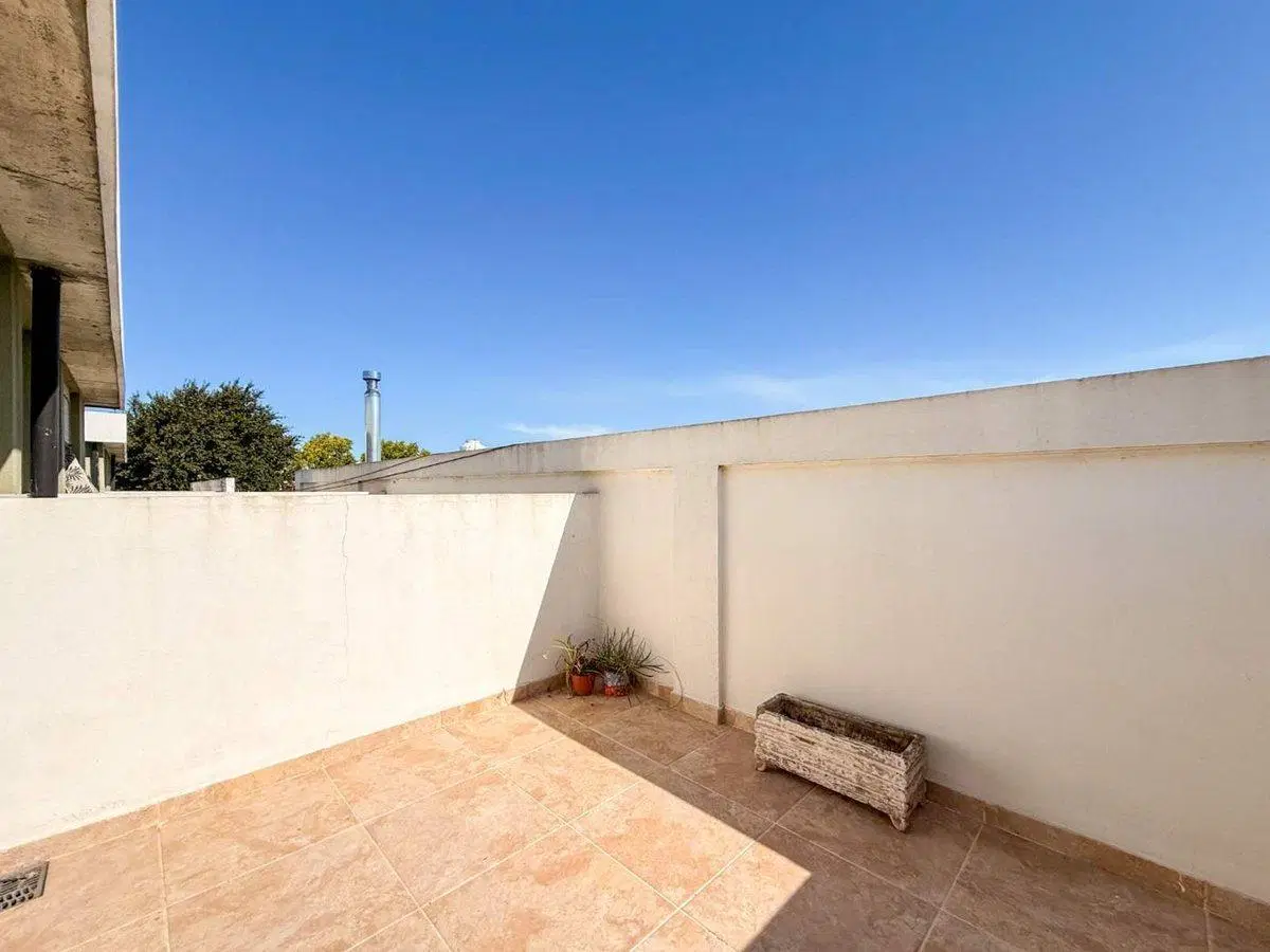 CASA TRIPLEX EN VENTA LOS HORNOS 2 DORMITORIOS 4