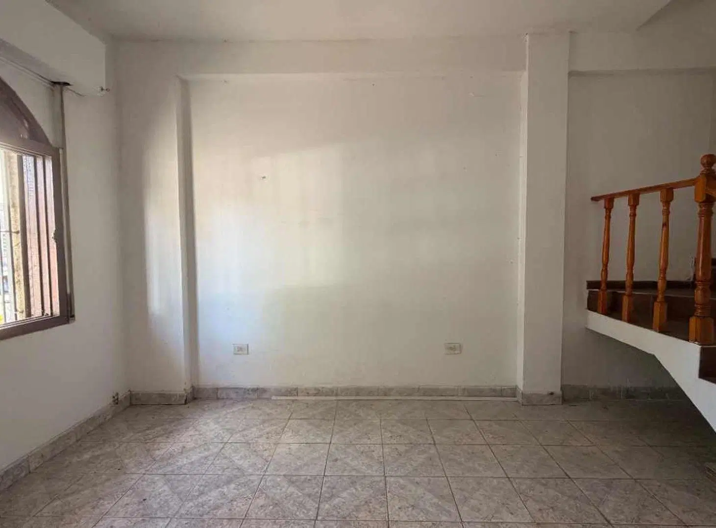 CASA EN VENTA LA PLATA TERRAZA PARRILLA COCHERA 3