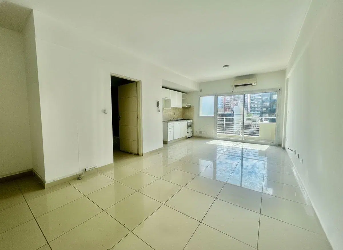 MONOAMBIENTE EN VENTA FLORES CAPITAL FEDERAL 2