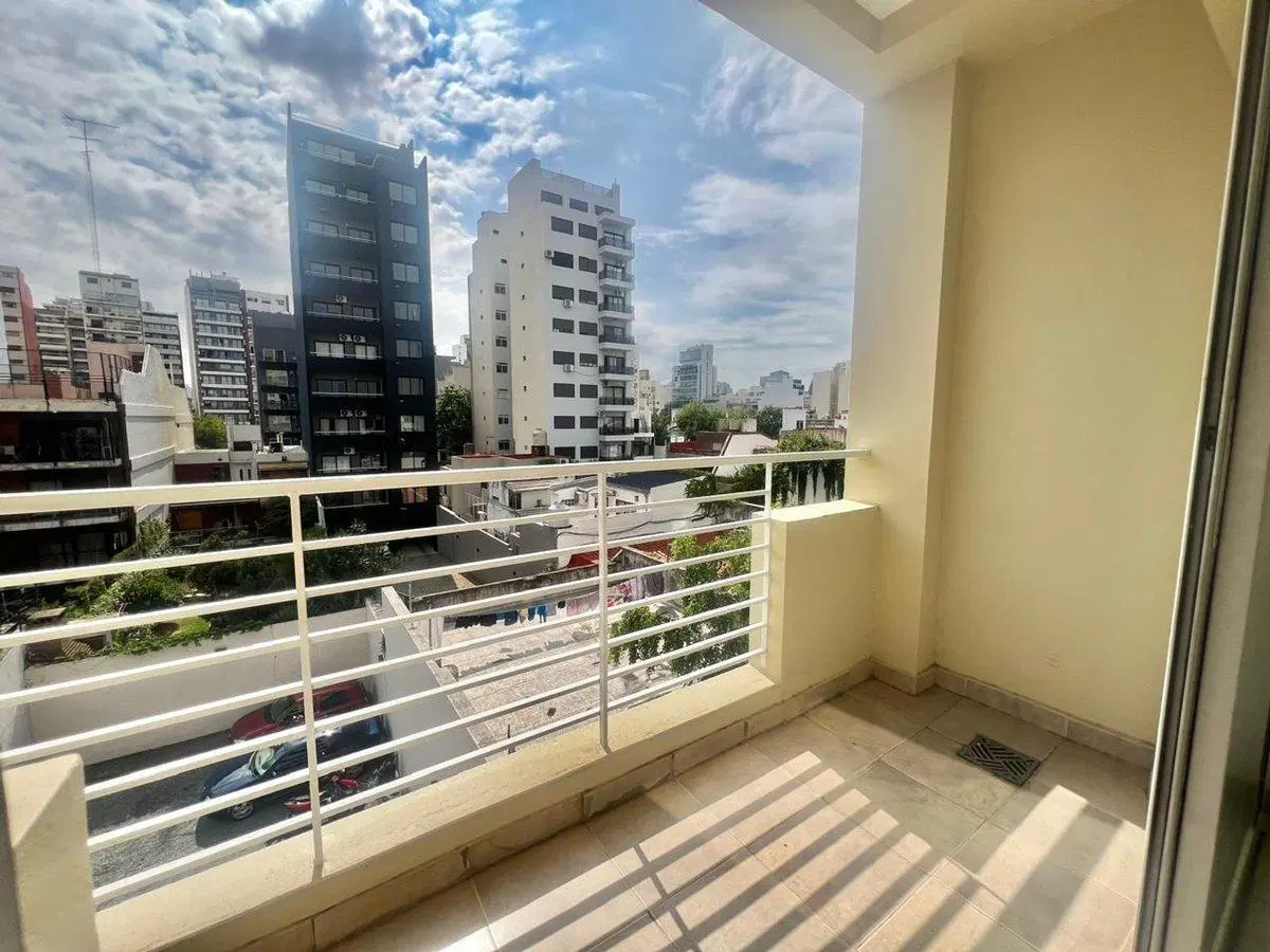 MONOAMBIENTE EN VENTA FLORES CAPITAL FEDERAL 5