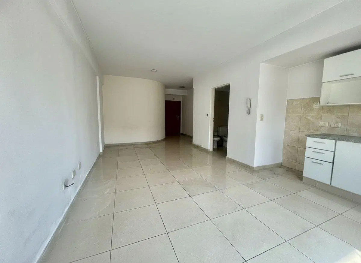 MONOAMBIENTE EN VENTA FLORES CAPITAL FEDERAL 3
