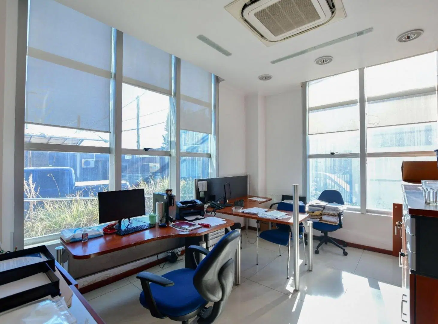 LOCAL Y OFICINAS EN VENTA EN LA PLATA 2