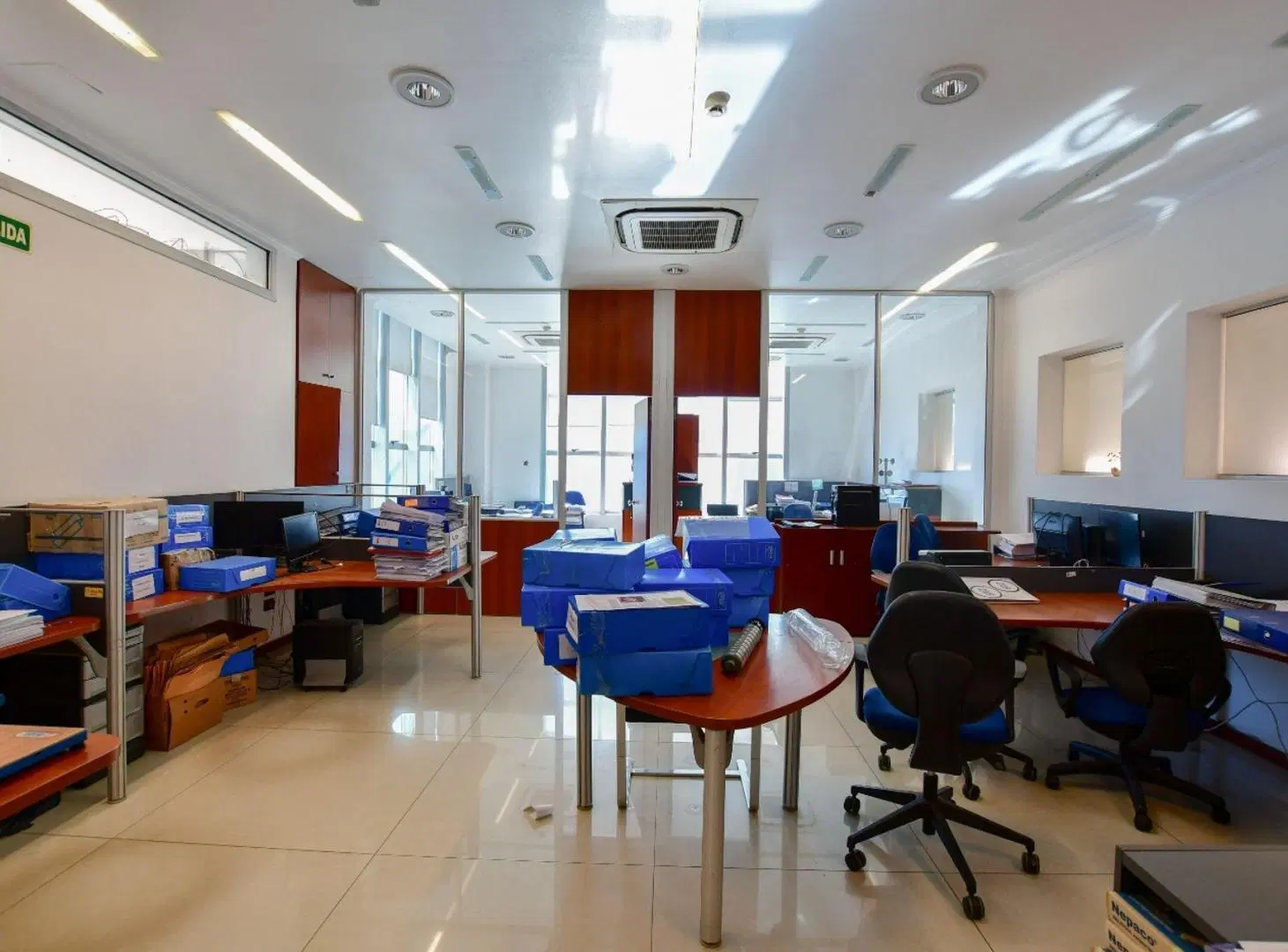 LOCAL Y OFICINAS EN VENTA EN LA PLATA 5