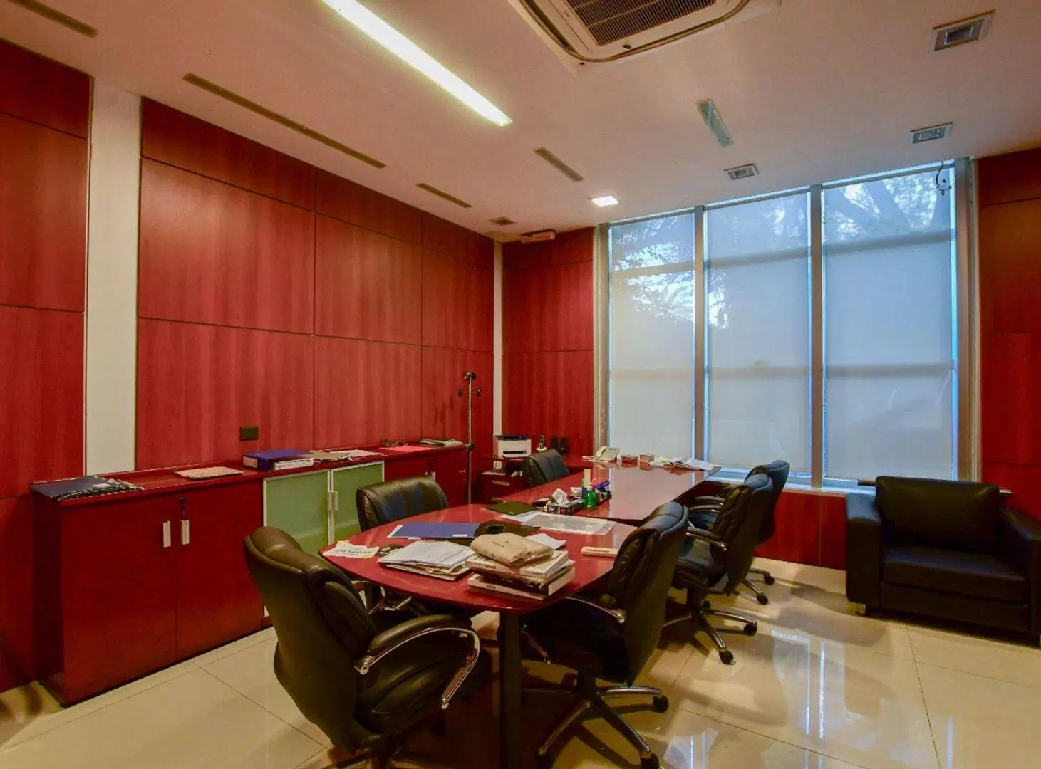 LOCAL Y OFICINAS EN VENTA EN LA PLATA 3