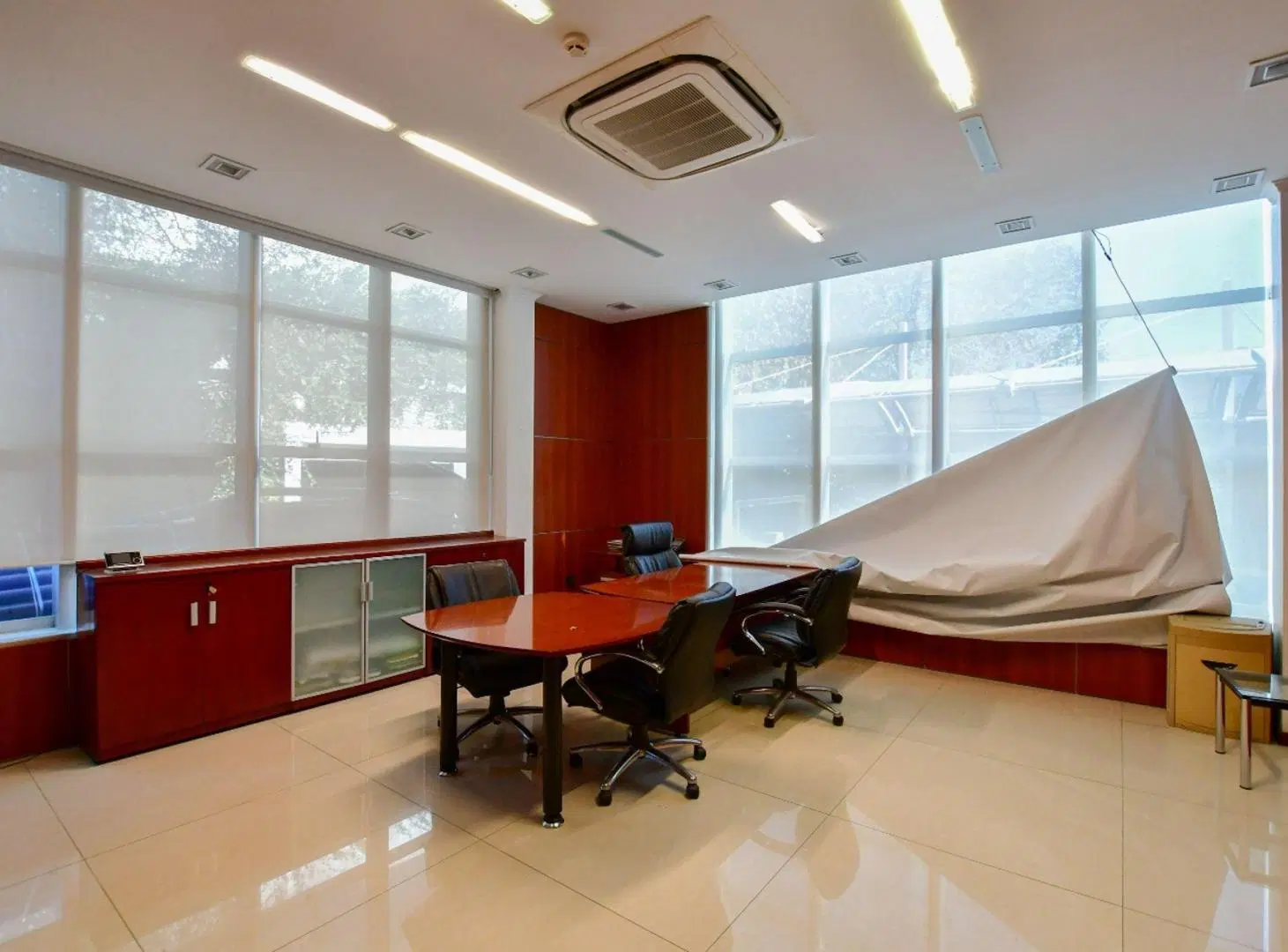 LOCAL Y OFICINAS EN VENTA EN LA PLATA 3