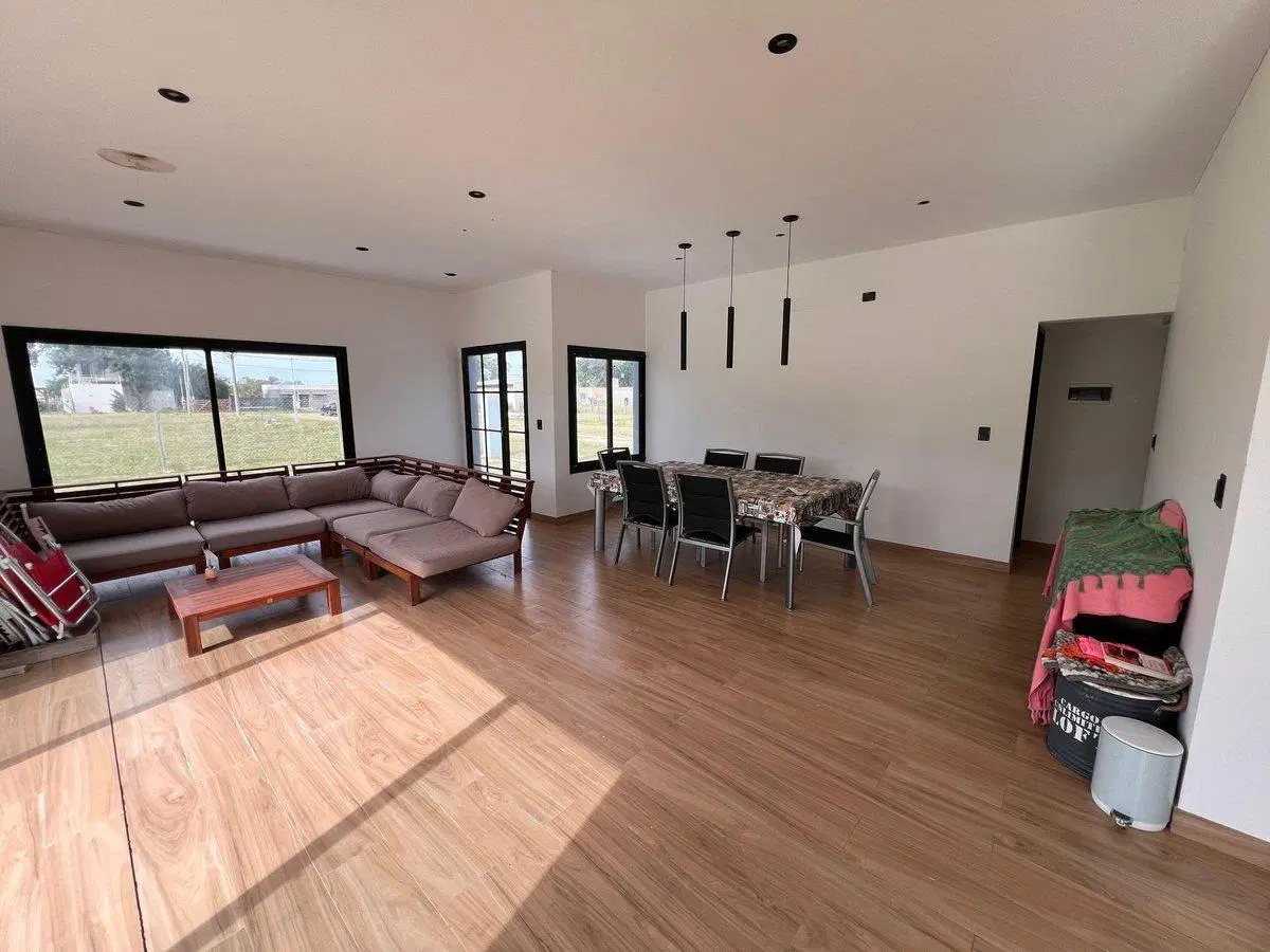 CASA EN VENTA LA PLATA BARRIO LA NATIVA 8