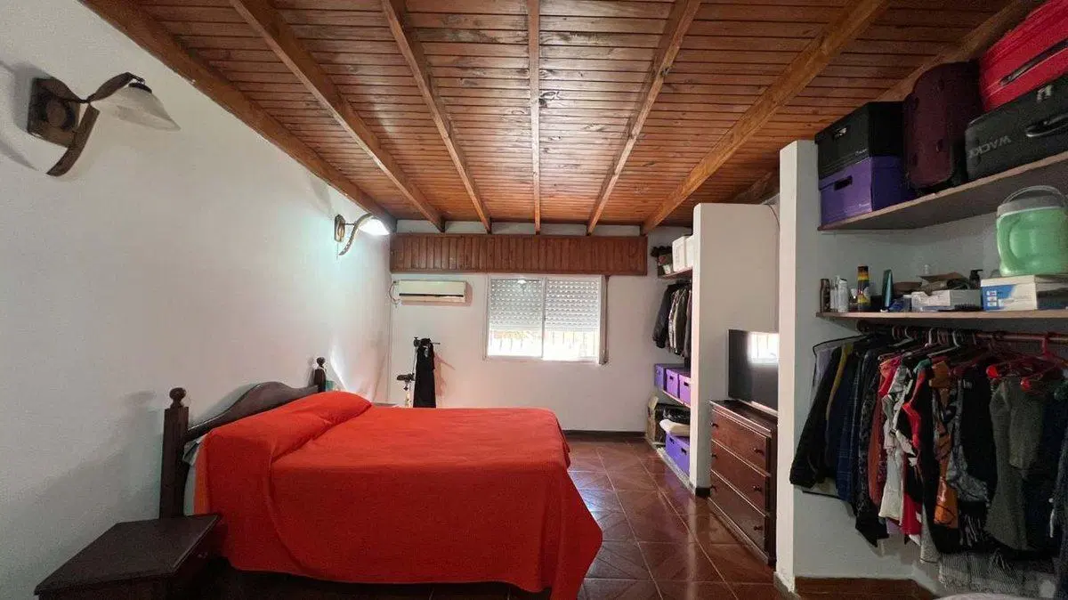 CASA EN VENTA LA PLATA POSIBLE APTO CREDITO 5