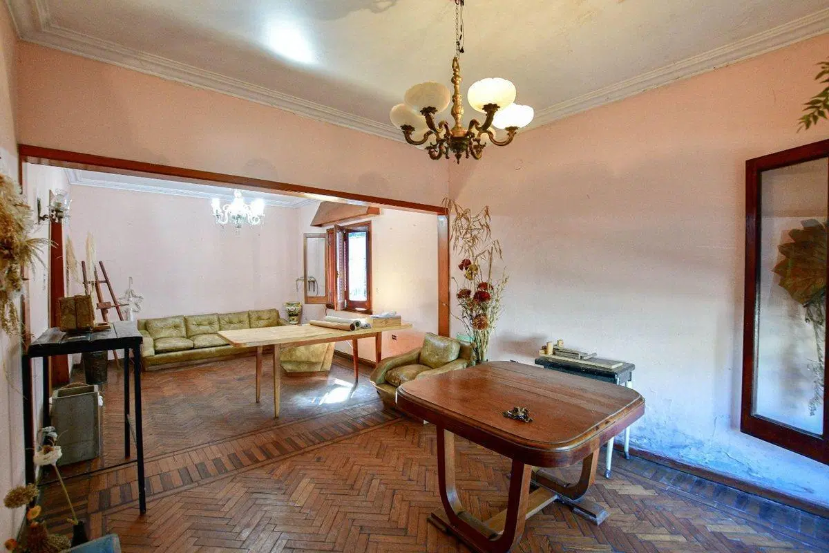 CASA EN VENTA LA PLATA 2 DORMITORIOS 5