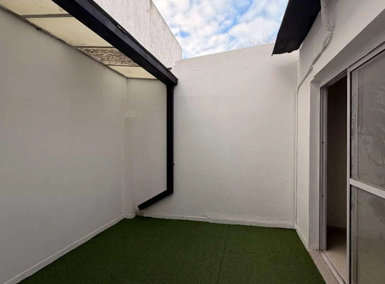 CASA TIPO DUPLEX EN VENTA LA PLATA REFACCIONADO 2