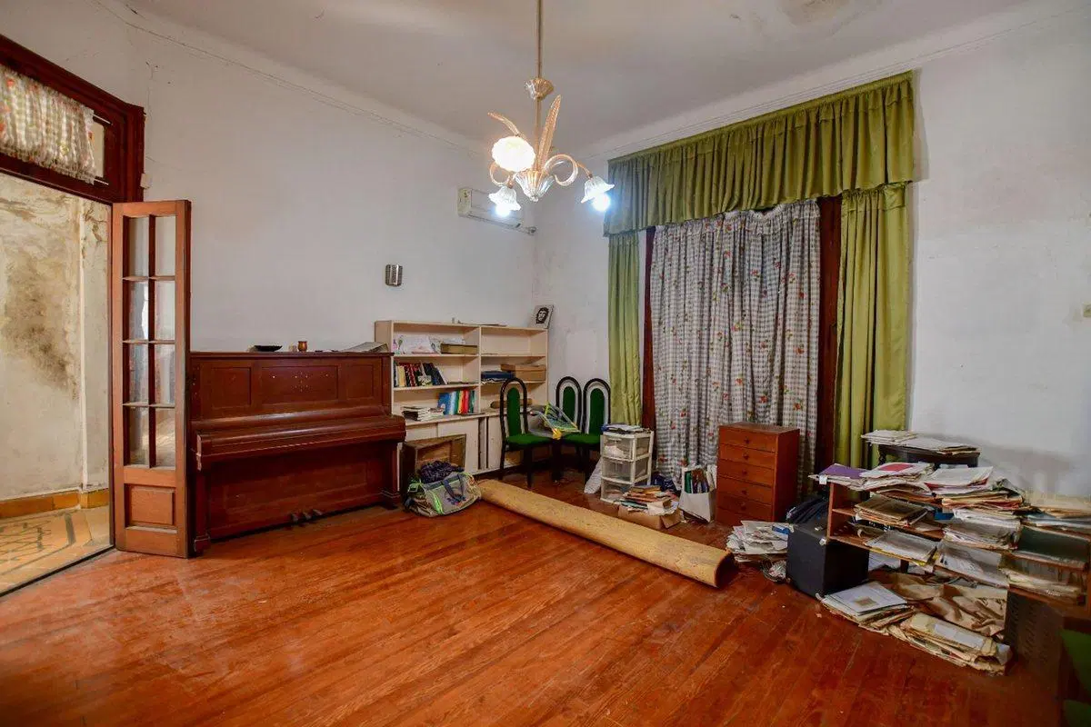 CASA LOTE EN VENTA LA PLATA A RECICLAR TERRENO 3
