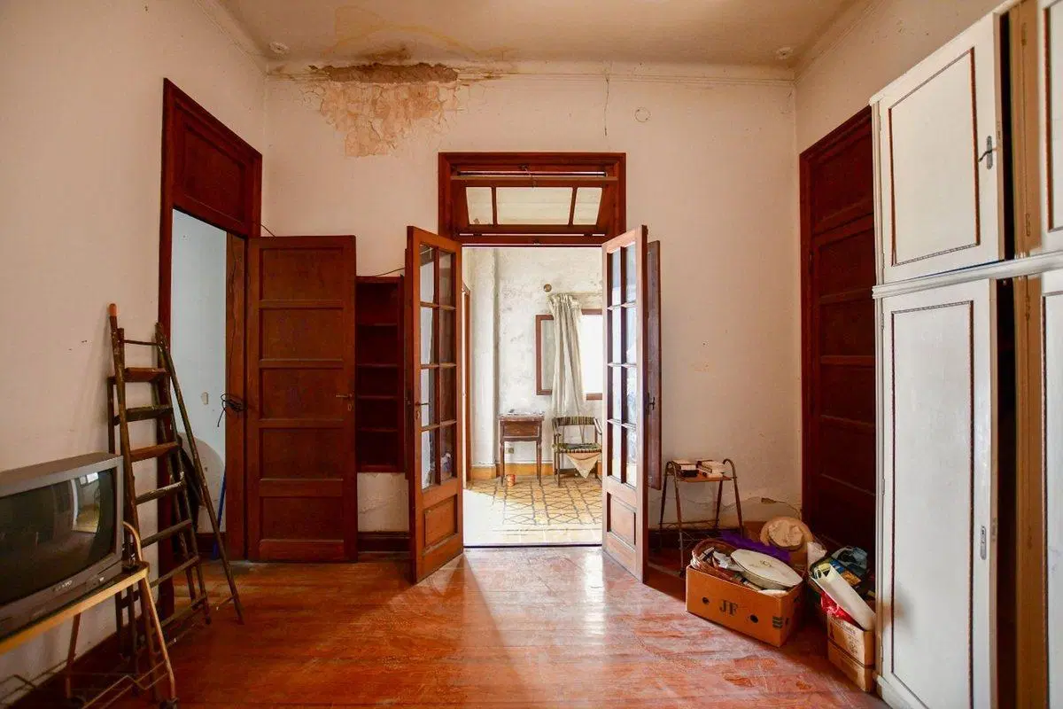 CASA LOTE EN VENTA LA PLATA A RECICLAR TERRENO 8