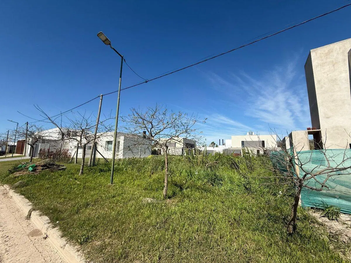 Lote a la Venta en City Bell, barrio El Quimilar 4
