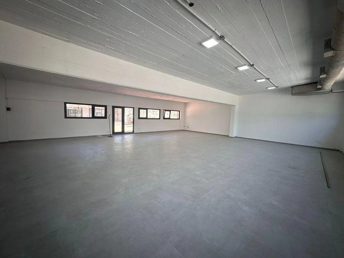 LOCAL EN ALQUILER APTO COMERCIAL/INSTITUCIONAL 3