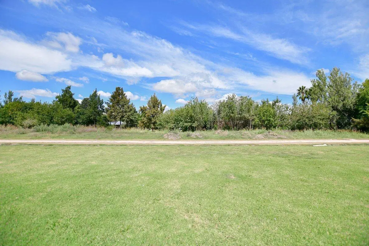 TERRENO EN VENTA LA PLATA LOTE CON ESCRITURA 3